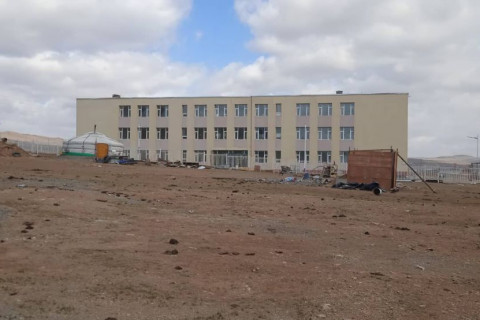 Эмээлтийн сургуулийн барилга дуусаж амжилгүй актлагдахад хүрчээ