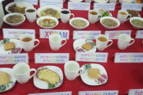 Цэцэрлэгийн хүүхдийн хоолны мөнгийг нэмэхийг Засгийн газраас шаардана