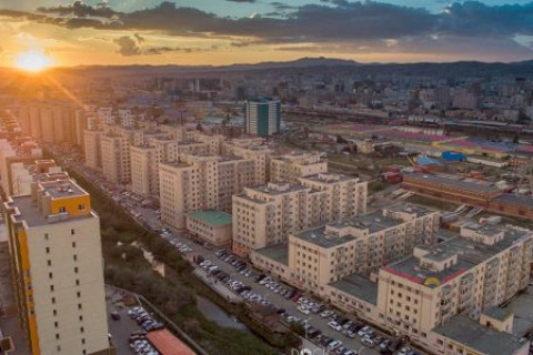 Улаанбаатарт солигдмол үүлтэй