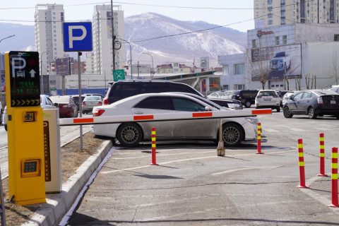 Авто зогсоолын эхний 15 минут үнэ төлбөргүй боллоо