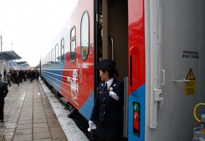 Төмөр замын тасалбарын үнэ 9000 болно