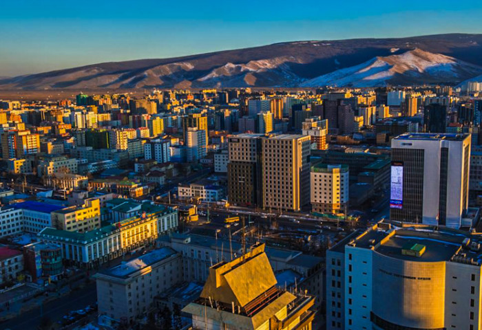 Улаанбаатарт 4-6 хэм дулаан