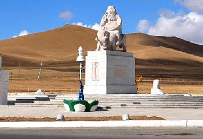 Улаанбаатарт бага зэргийн цастай