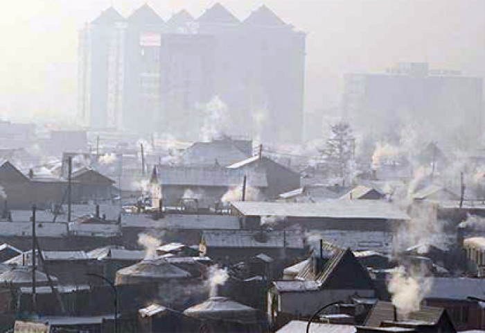 Улаанбаатарт үүлэрхэг, салхитай