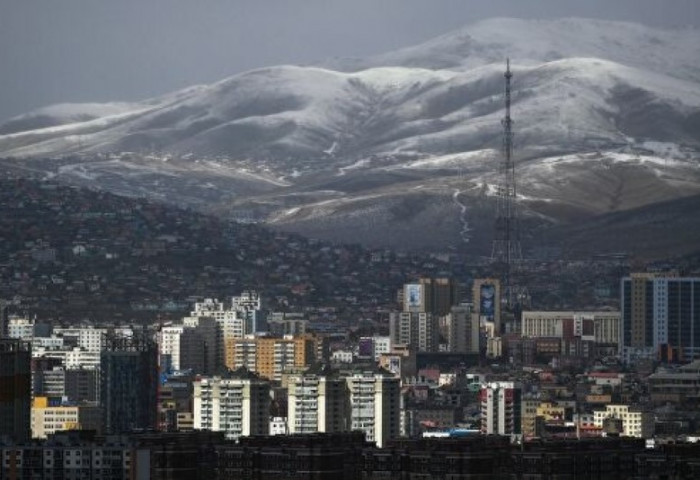Улаанбаатарт цастай