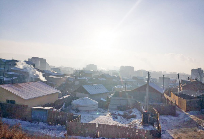 Улаанбаатарт бага зэргийн хур тунадастай