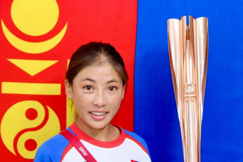 Б.Мөнхзаяа Хөх хотын марафонд түрүүллээ Б.Мөнхзаяа Хөх хотын марафонд түрүүллээ