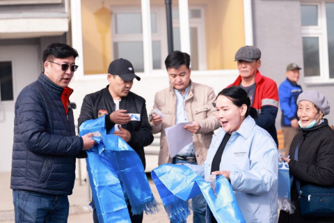 Гэр хорооллын дахин төлөвлөлтийн улмаас хохирсон иргэд байрандаа орлоо Гэр хорооллын дахин төлөвлөлтийн улмаас хохирсон иргэд байрандаа орлоо